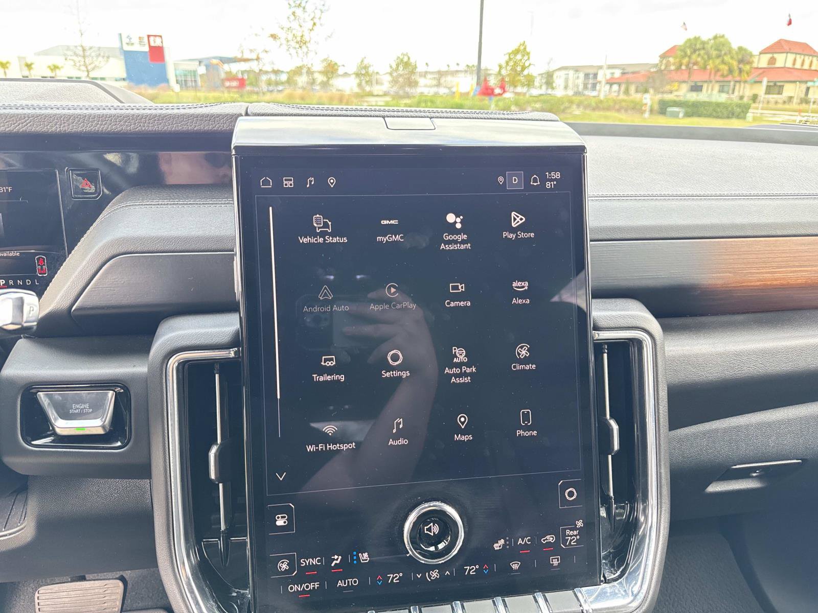 Used 2025 GMC Yukon XL Denali image 25