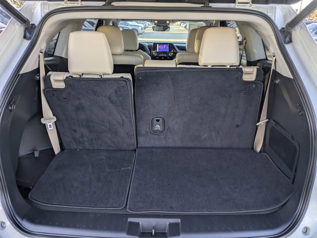 Used 2023 Toyota Highlander XLE image 30