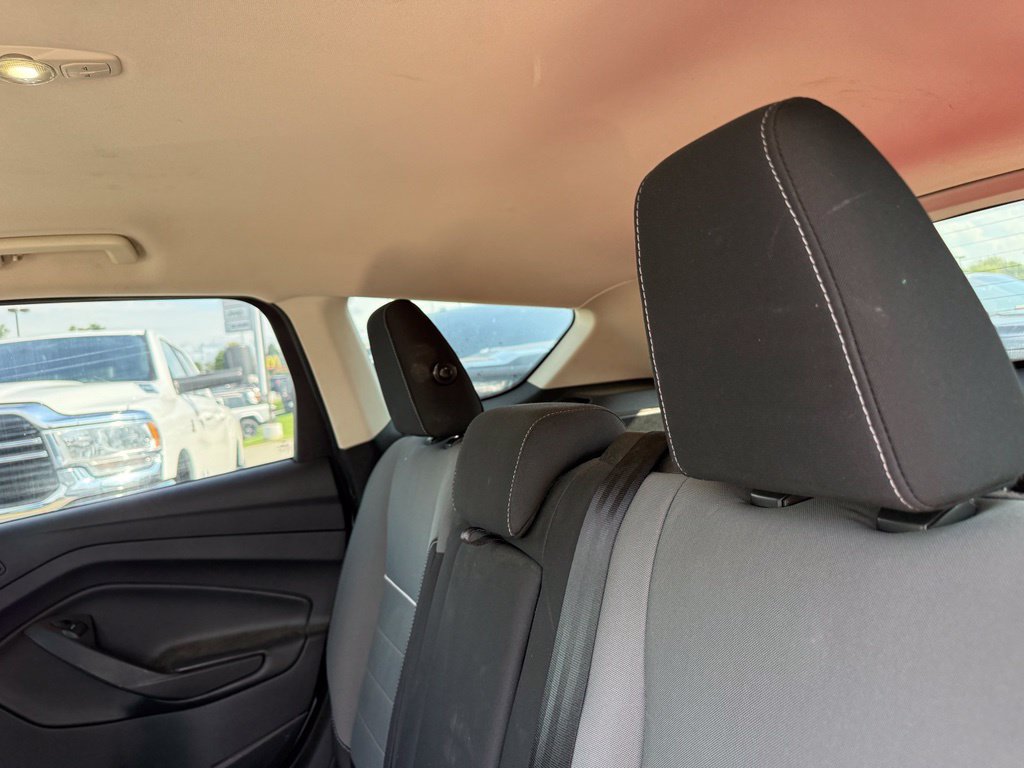 Used 2015 Ford Escape SE FWD image 25