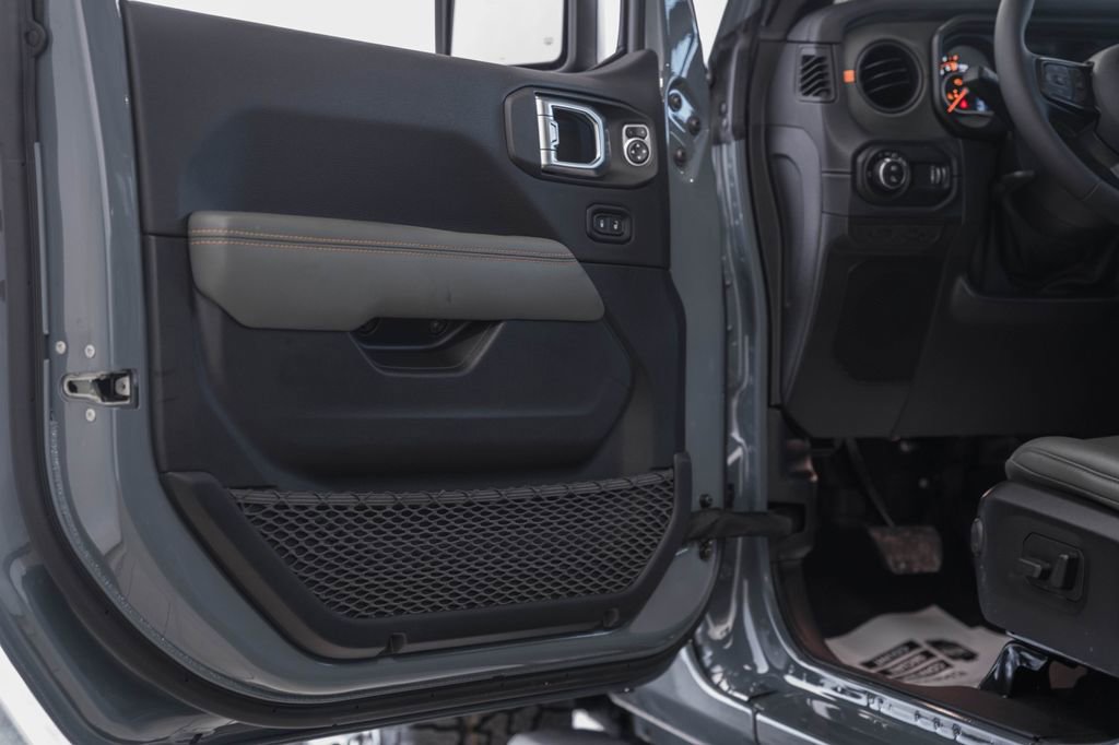 New 2026 Jeep Gladiator Mojave image 41