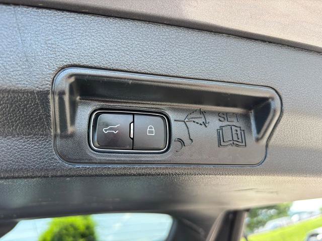 Certified 2022 Ford Explorer XLT RWD image 19