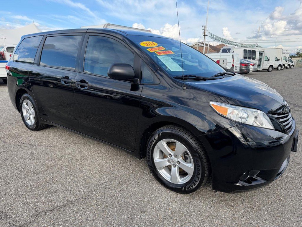 Used 2014 Toyota Sienna L image 3