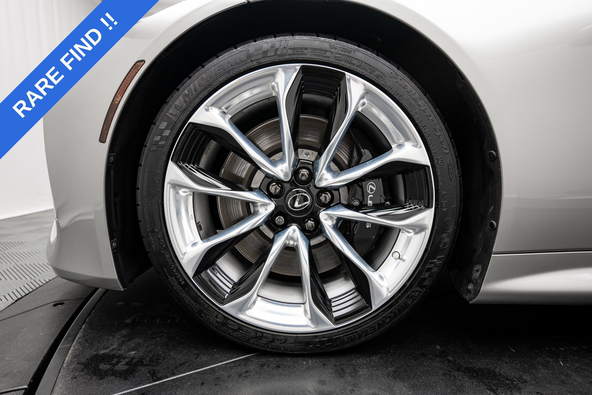 Used 2021 Lexus LC 500 Coupe w/ Touring Package RWD image 25