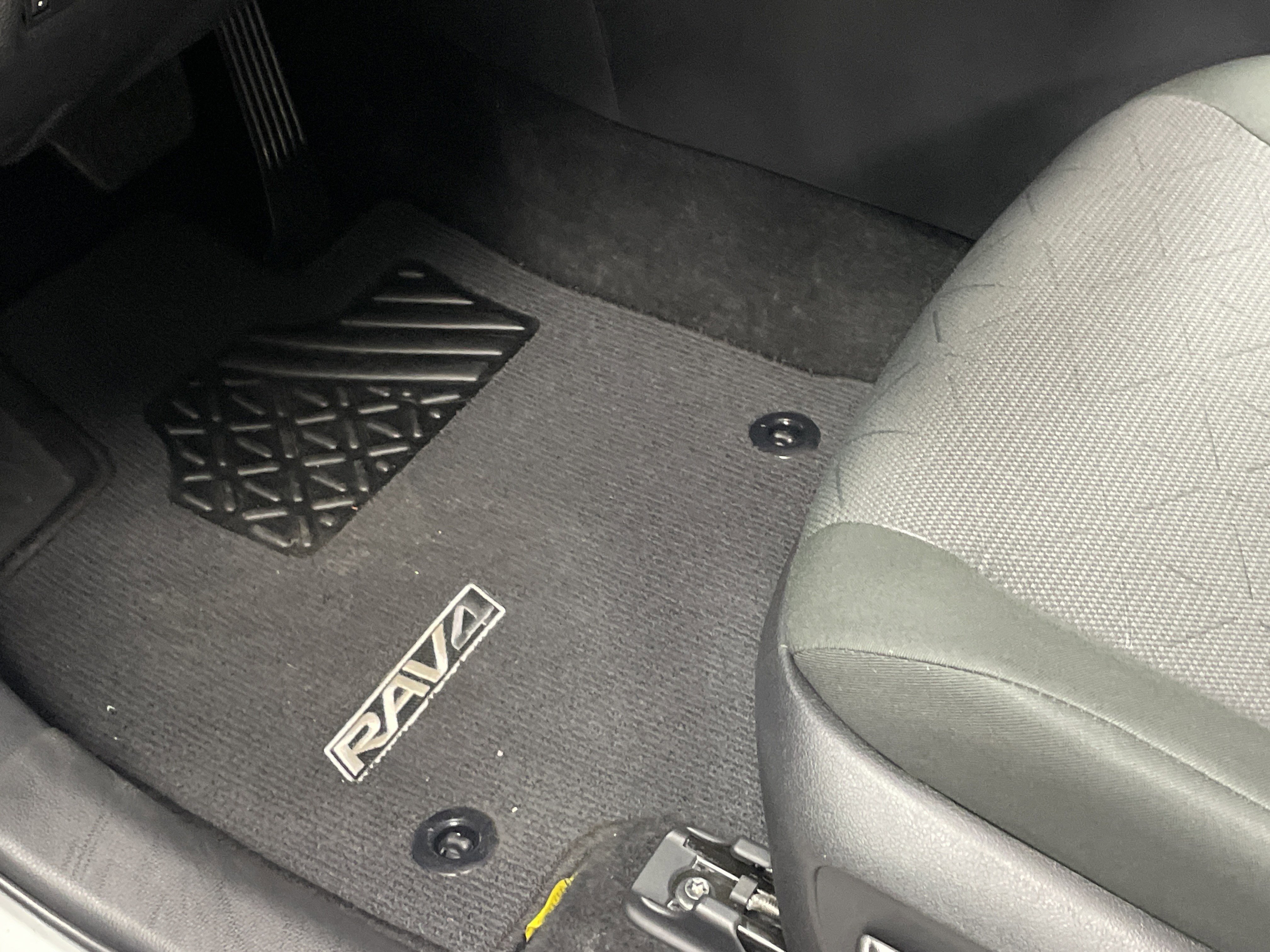 Used 2025 Toyota RAV4 XLE w/ Convenience Package image 17