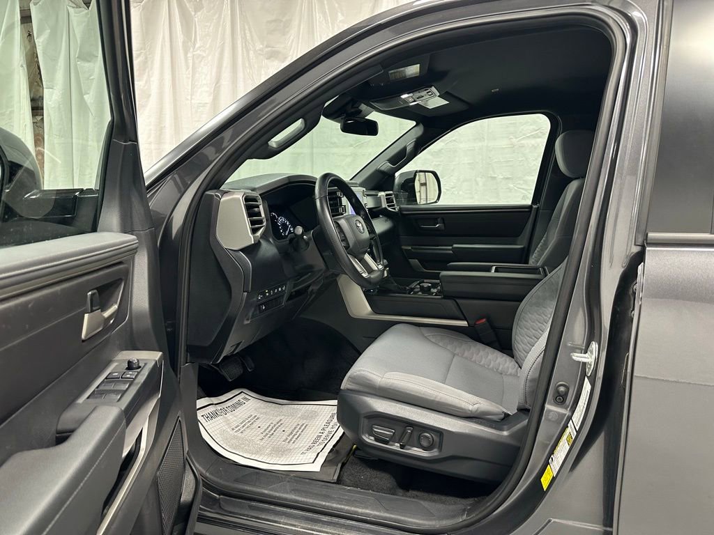 Used 2025 Toyota Tundra SR5 w/ SR5 Convenience Package AWD/4WD image 10