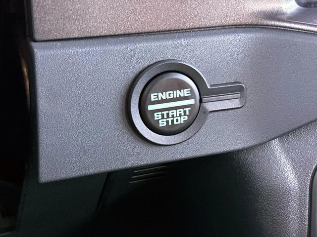 Used 2025 Ford Bronco 4-Door AWD/4WD image 28