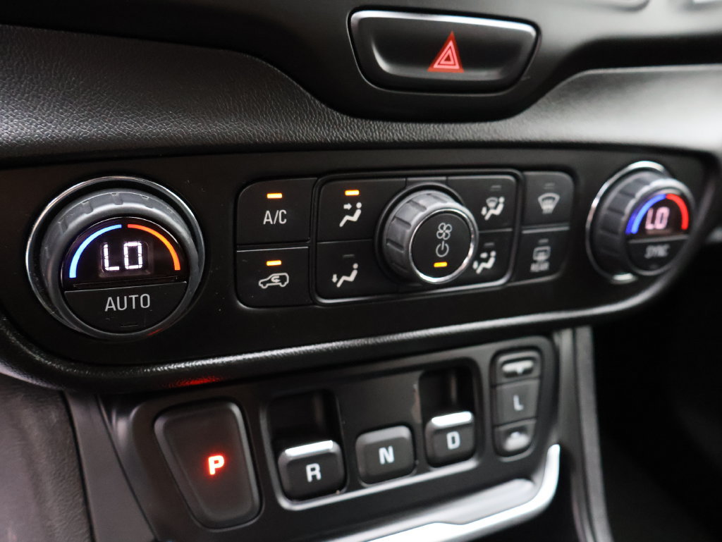 Used 2018 GMC Terrain SLE w/ Driver Convenience Package FWD image 25
