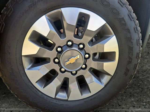 Used 2025 Chevrolet Silverado 2500 Custom w/ Custom Value Package image 14