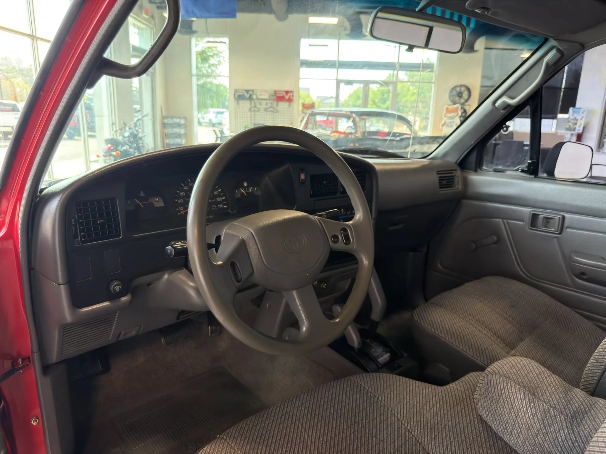 Used 1993 Toyota Pickup Deluxe AWD/4WD image 13