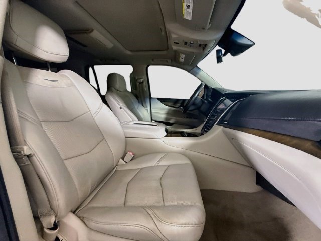 Used 2020 Cadillac Escalade Premium Luxury RWD image 28