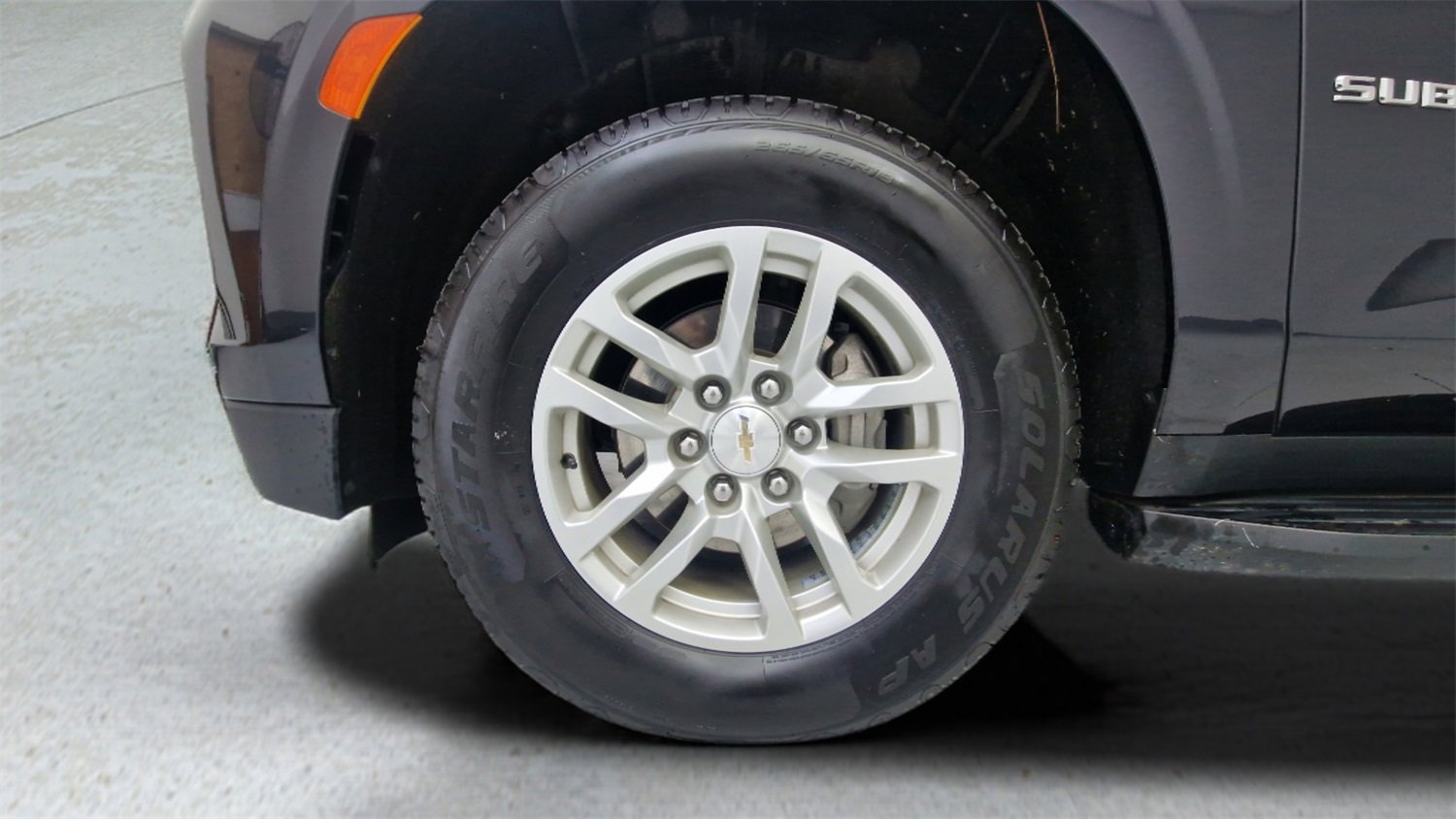 Used 2023 Chevrolet Suburban LT image 33