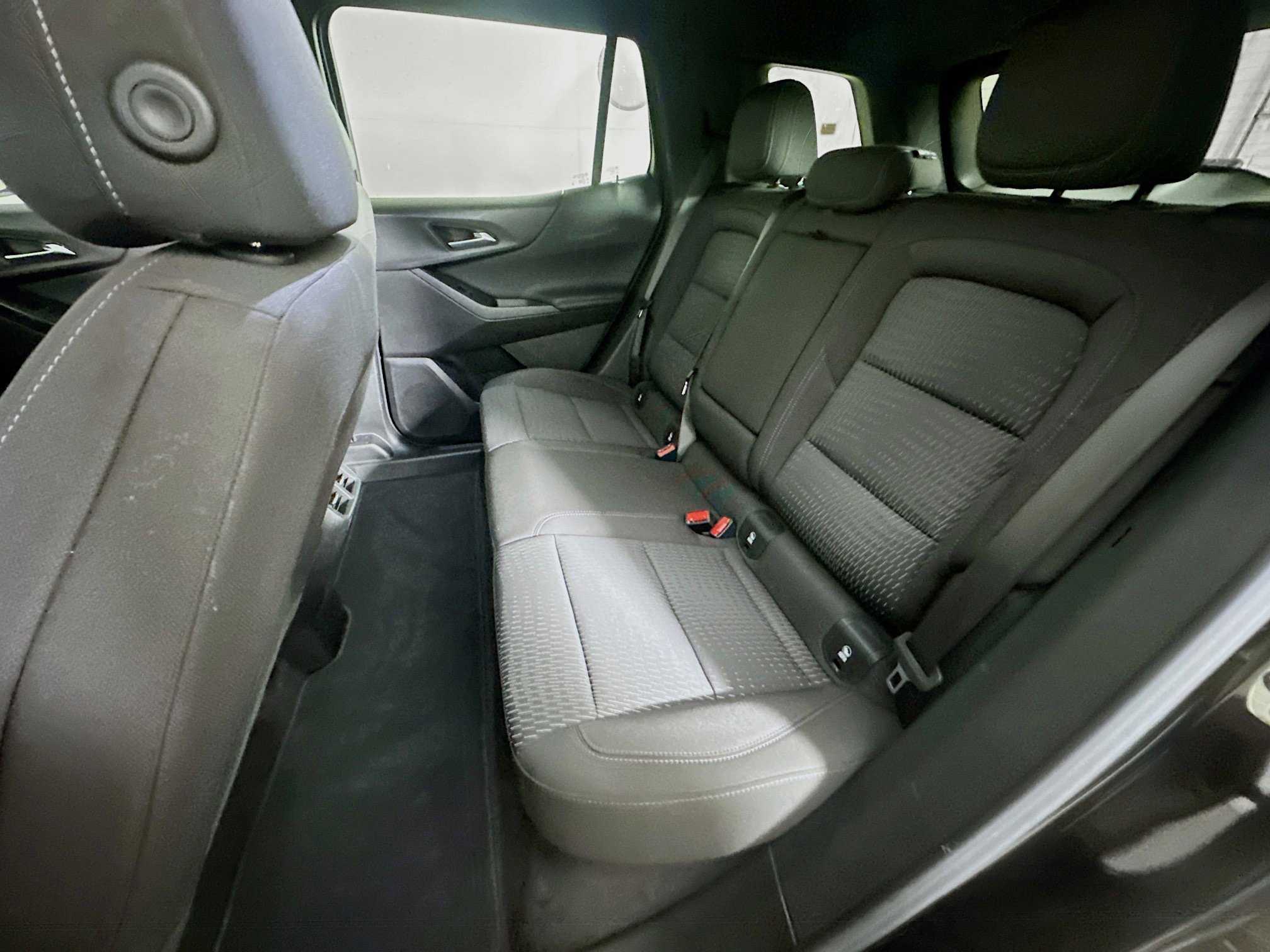 Used 2025 Chevrolet Equinox LT FWD image 26