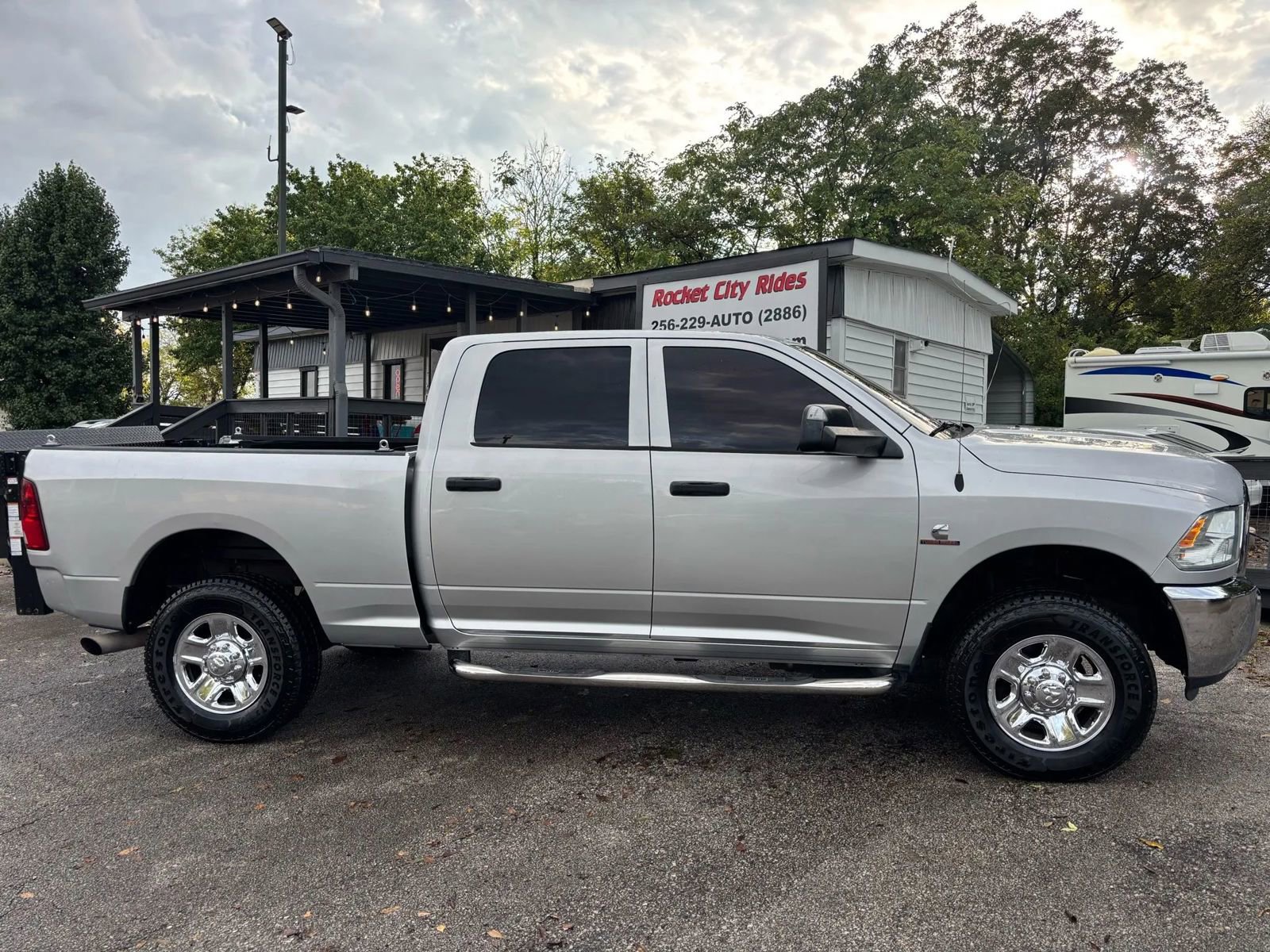 Used 2016 RAM 3500 Tradesman w/ Chrome Appearance Group AWD/4WD image 2