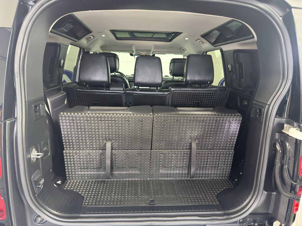 Used 2020 Land Rover Defender 110 HSE AWD/4WD image 36