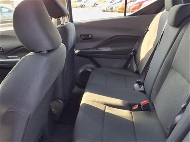 New 2025 Nissan Kicks Play S image 37