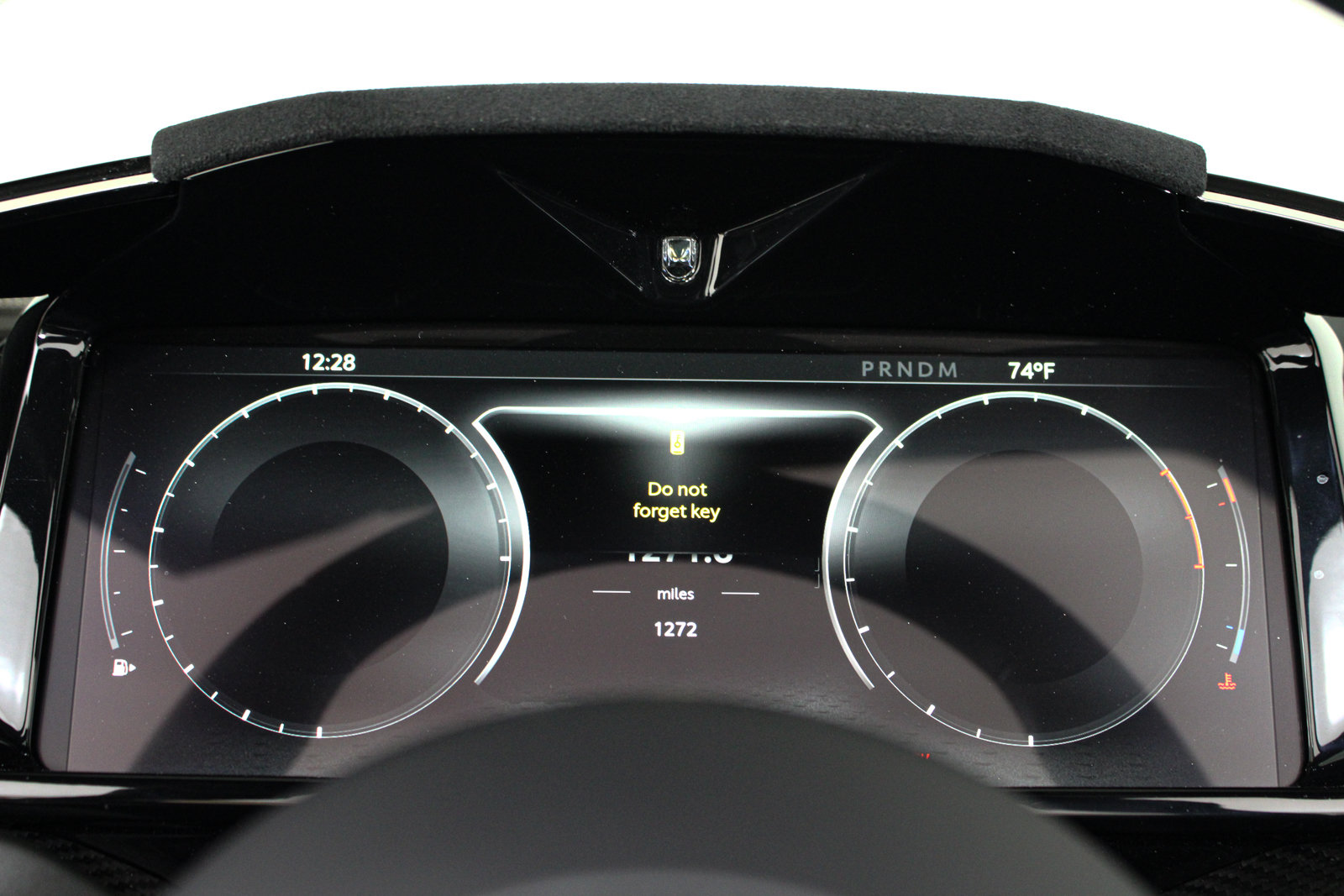 Used 2026 Aston Martin V8 Vantage S RWD image 45