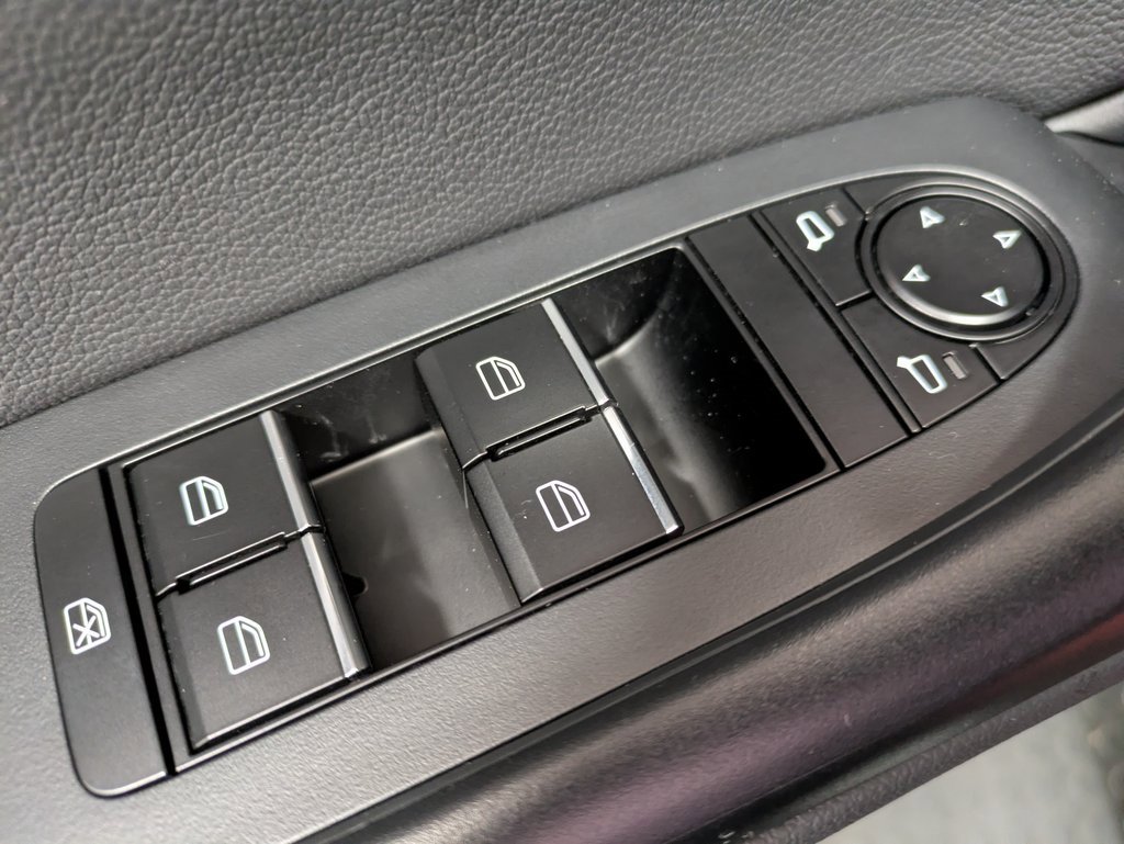 Certified 2025 MAZDA CX-50 AWD 2.5 S w/ Weather Package image 9