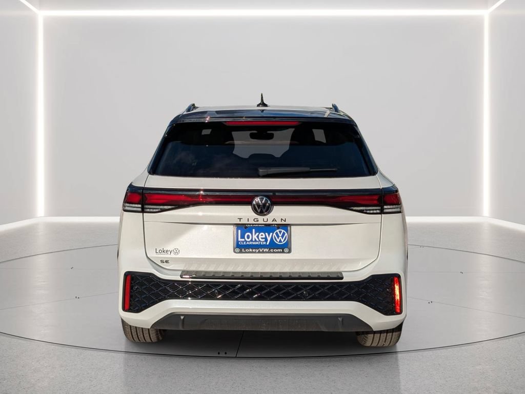 New 2026 Volkswagen Tiguan SE R-Line FWD image 5