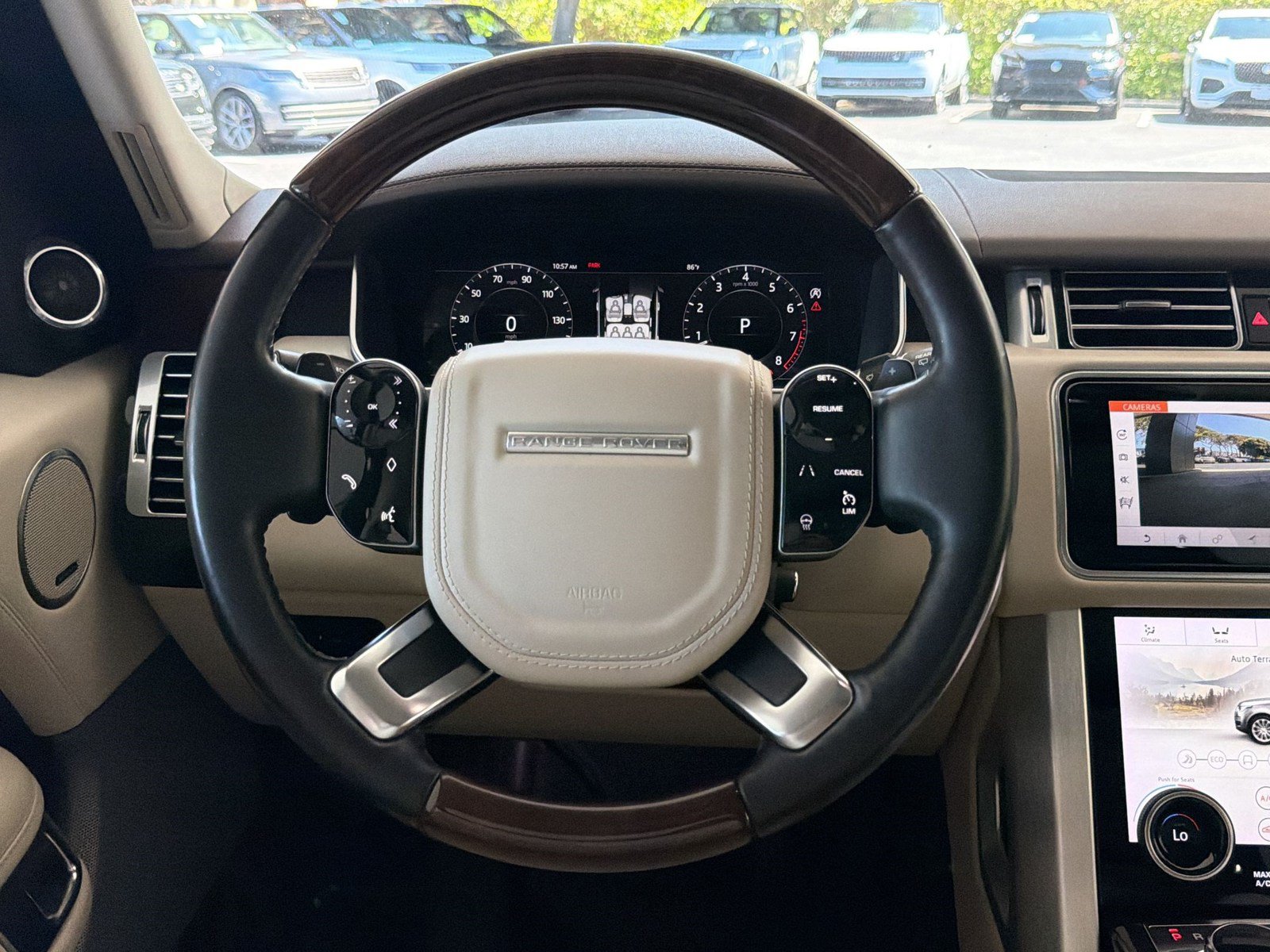Used 2018 Land Rover Range Rover HSE AWD/4WD image 11