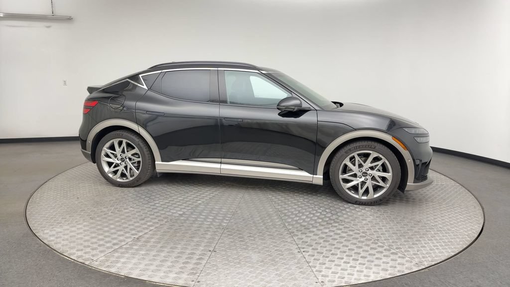 Used 2023 Genesis GV60 Advanced AWD/4WD image 9