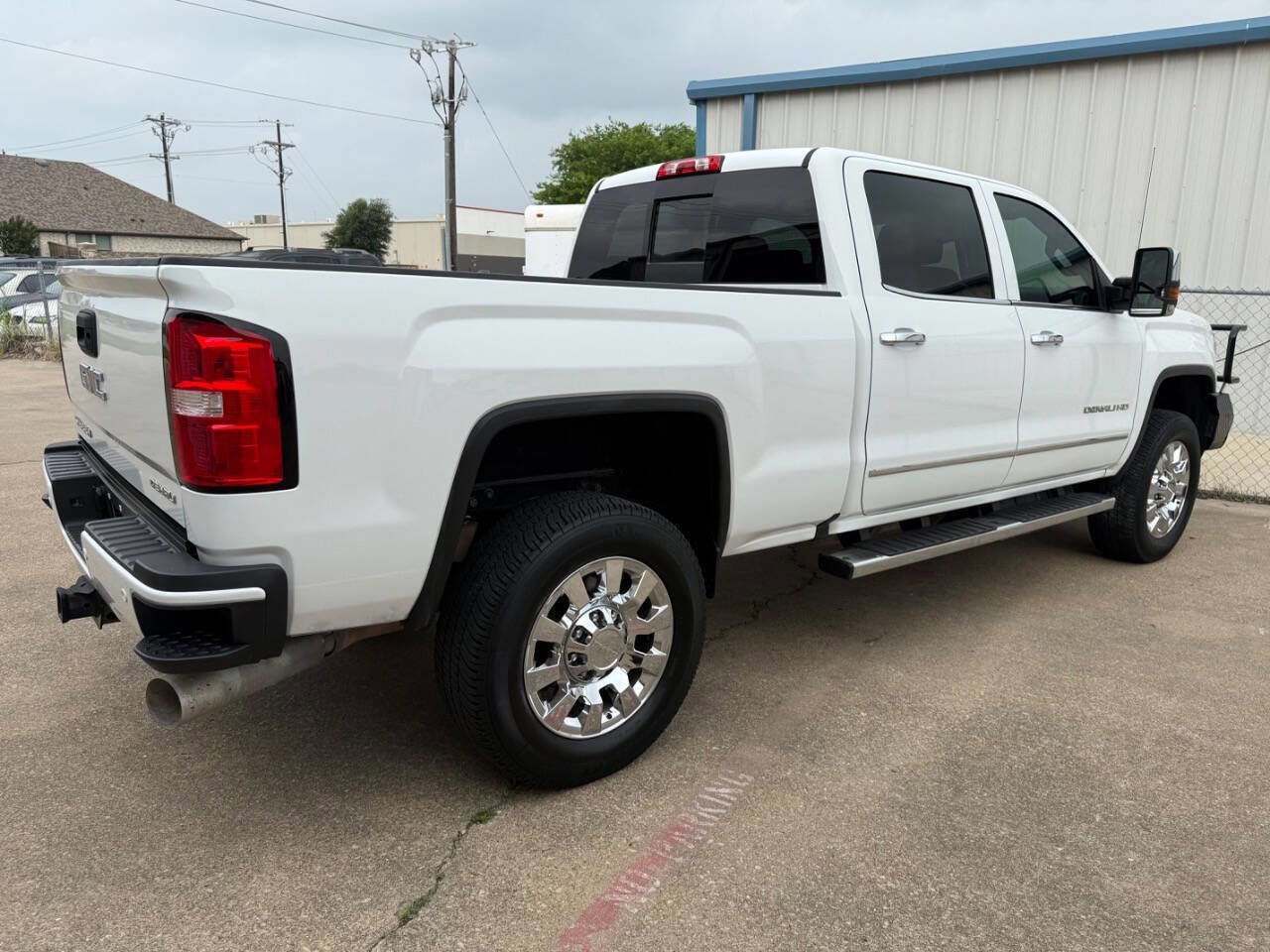 Used 2019 GMC Sierra 2500 Denali w/ Duramax Plus Package AWD/4WD image 7