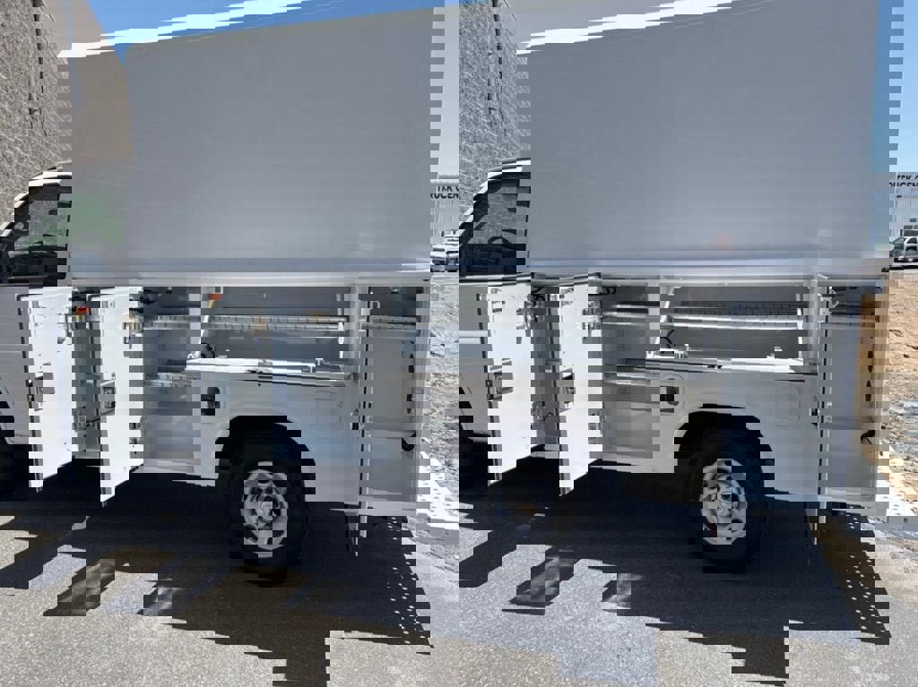 New 2025 Chevrolet Express 3500 w/ Power Convenience Package image 9