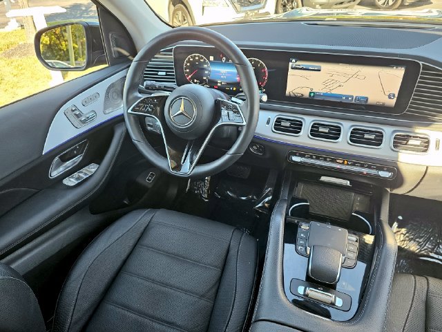 Certified 2026 Mercedes-Benz GLS 450 4MATIC image 33