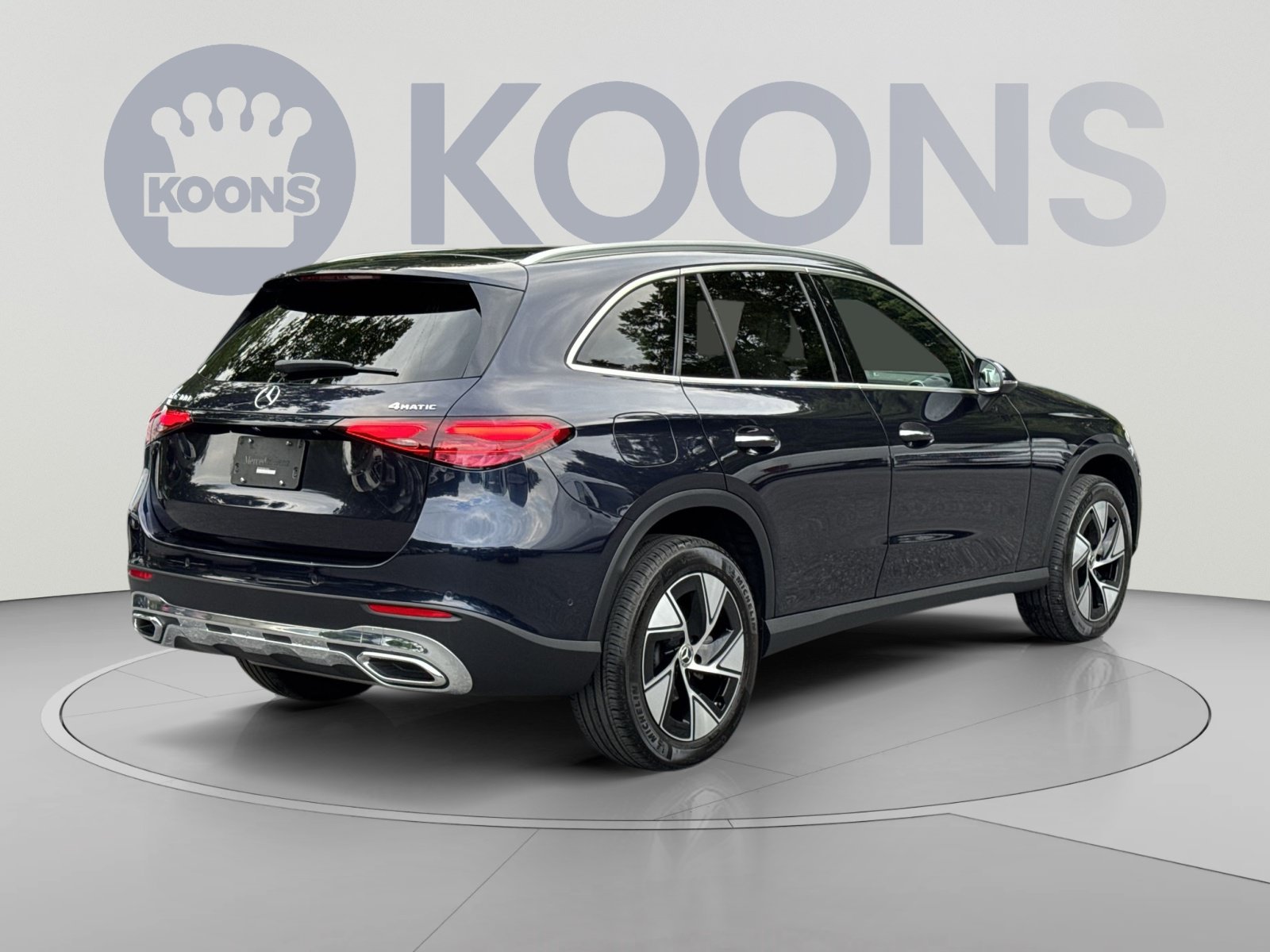Used 2023 Mercedes-Benz GLC 300 4MATIC image 11