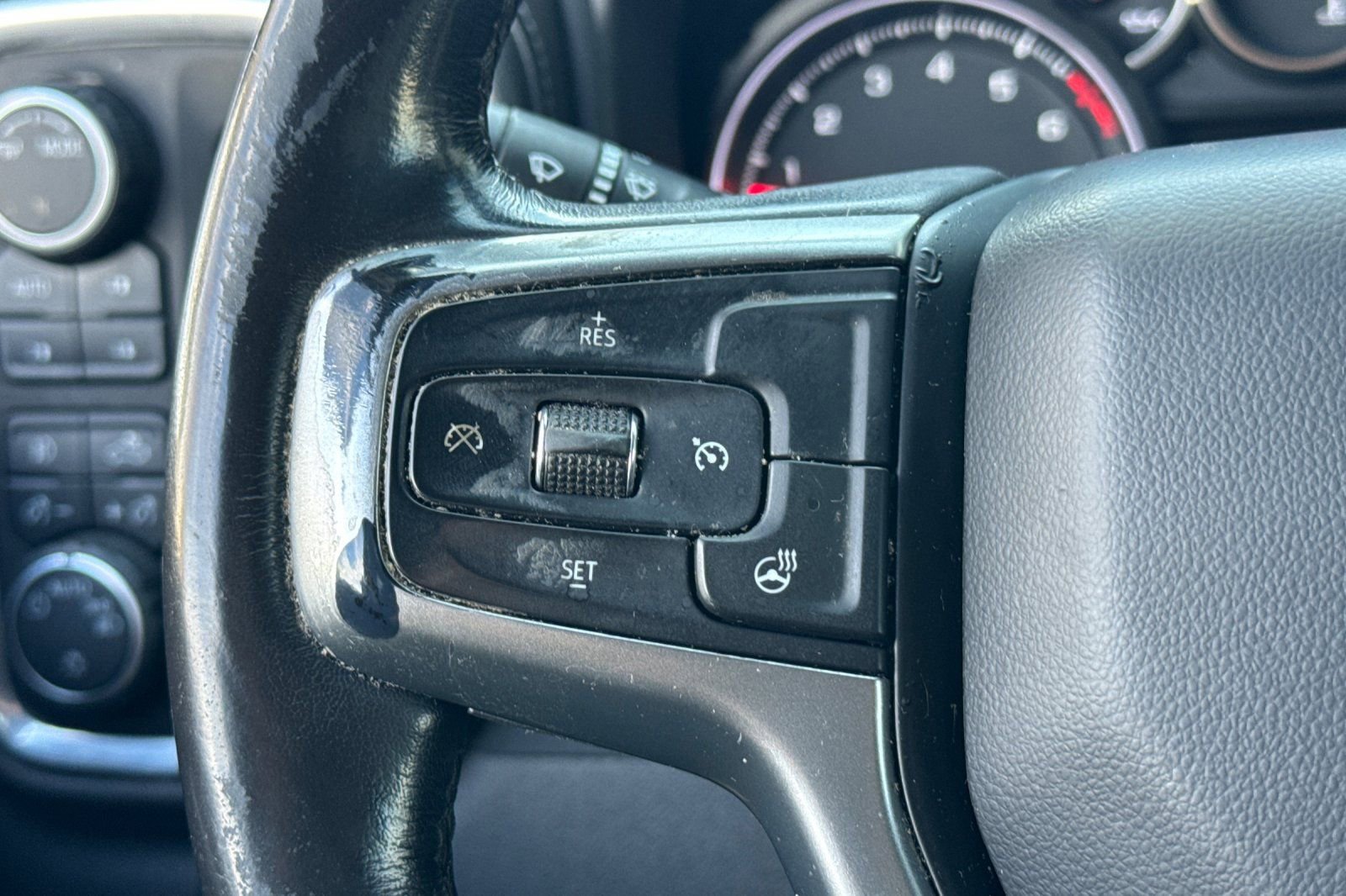 Used 2020 Chevrolet Silverado 1500 RST image 34