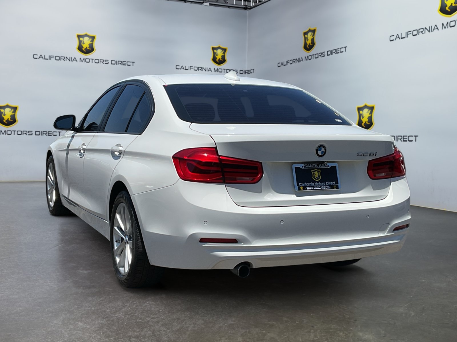 Used 2018 BMW 320i xDrive Sedan AWD/4WD image 7