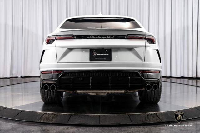 Used 2022 Lamborghini Urus image 13