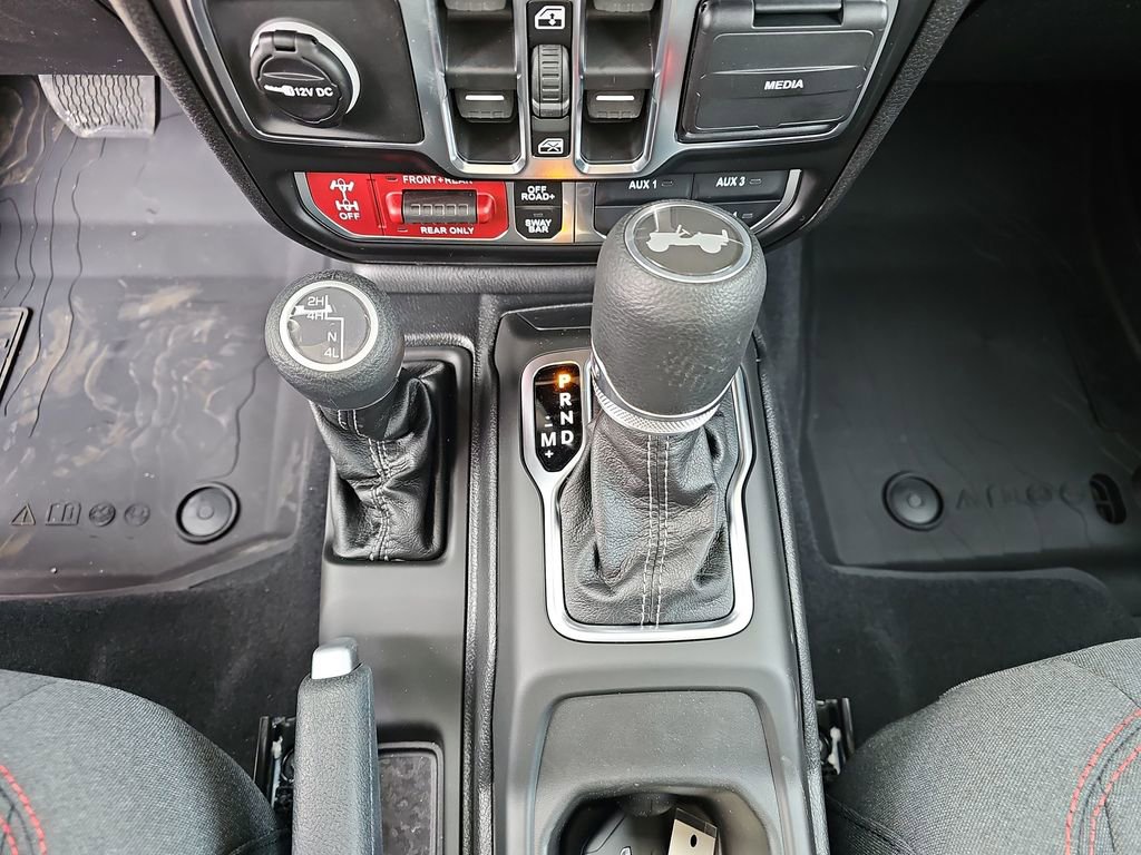 New 2026 Jeep Wrangler Unlimited Rubicon w/ Safety Group AWD/4WD image 27