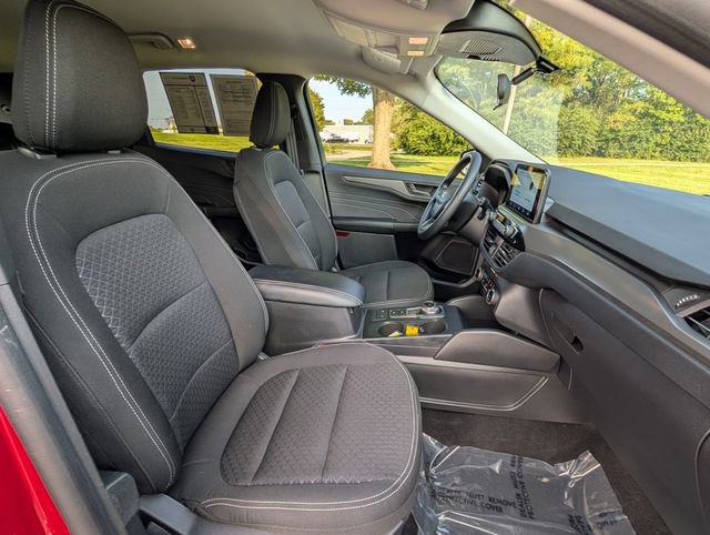 Used 2025 Ford Escape Active FWD image 11