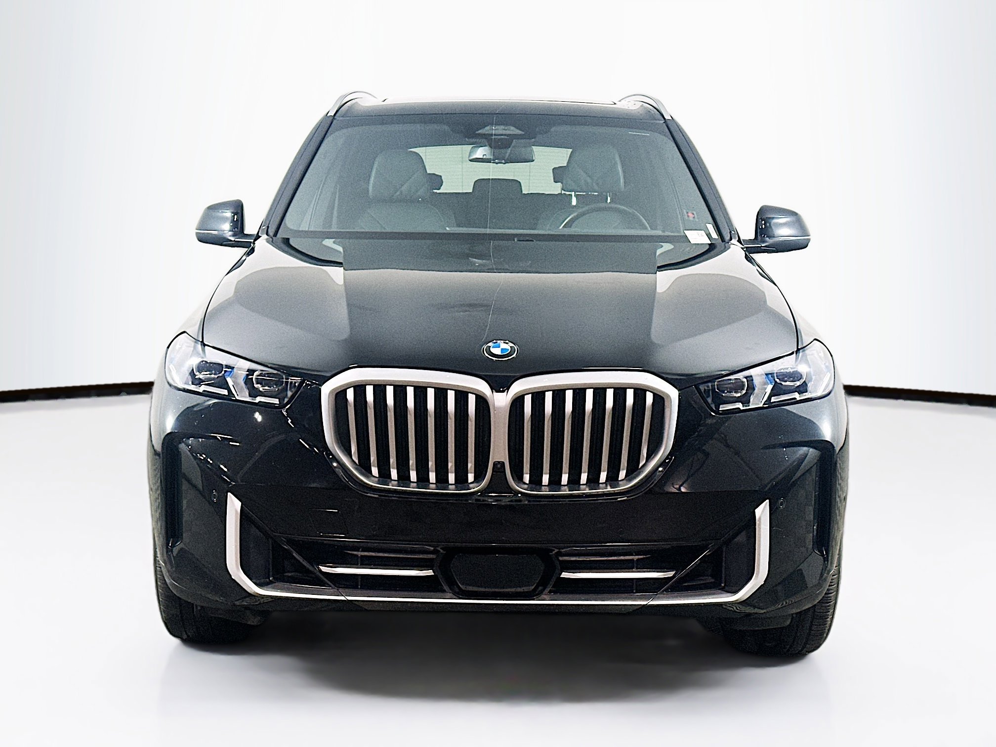 Used 2024 BMW X5 sDrive40i w/ Premium Package RWD image 2