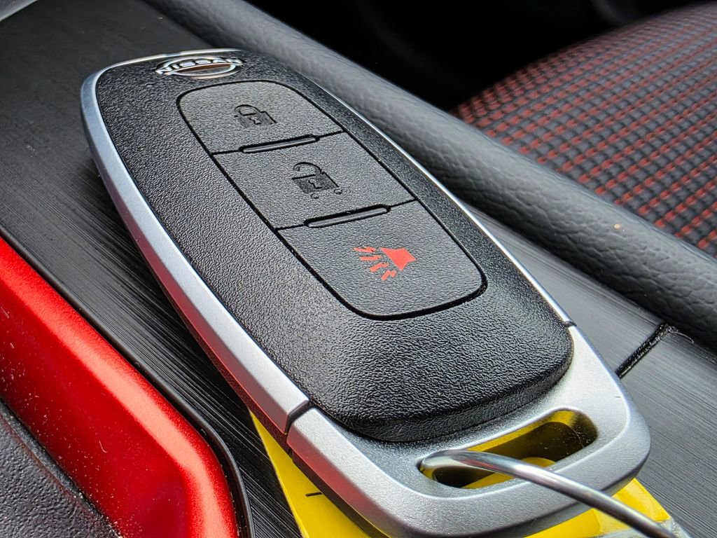 Used 2025 Nissan Kicks SR image 25