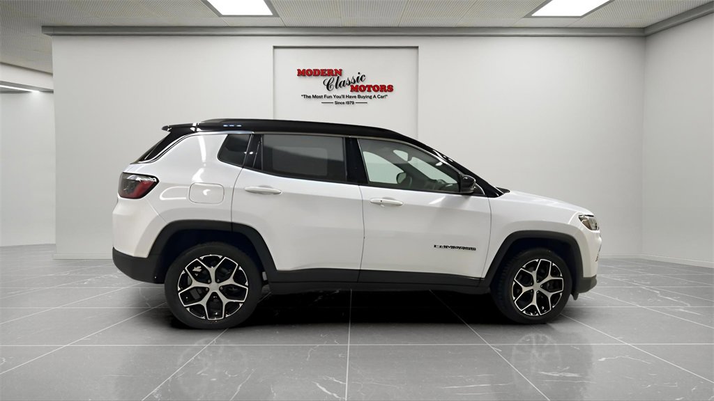 Used 2024 Jeep Compass Limited image 8