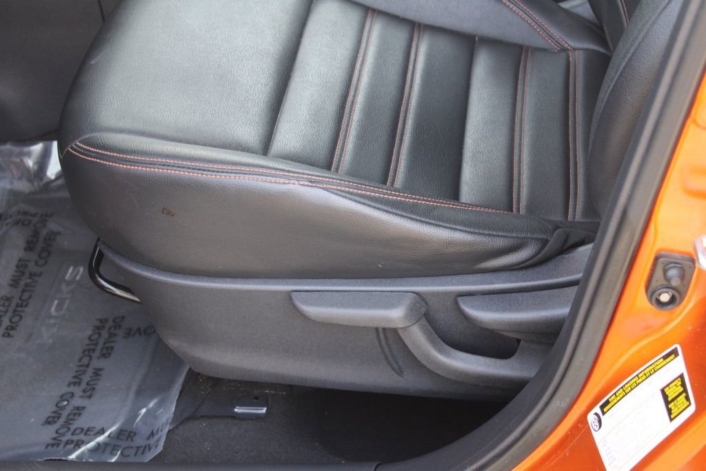 Used 2019 Nissan Kicks SR w/ SR Premium Package image 14