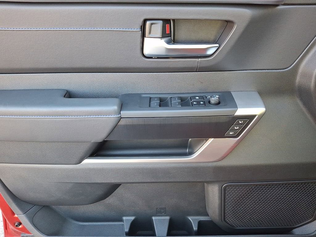 Used 2025 Toyota Sequoia Platinum image 16