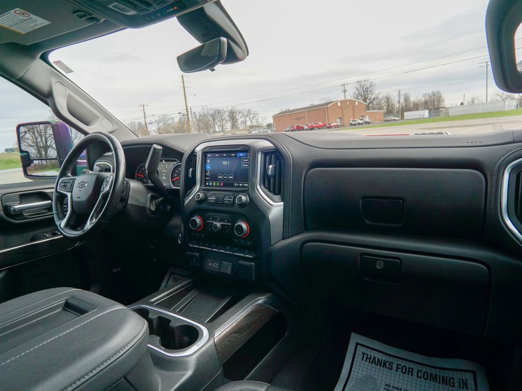 Used 2022 Chevrolet Silverado 2500 LTZ w/ LTZ Plus Package image 16