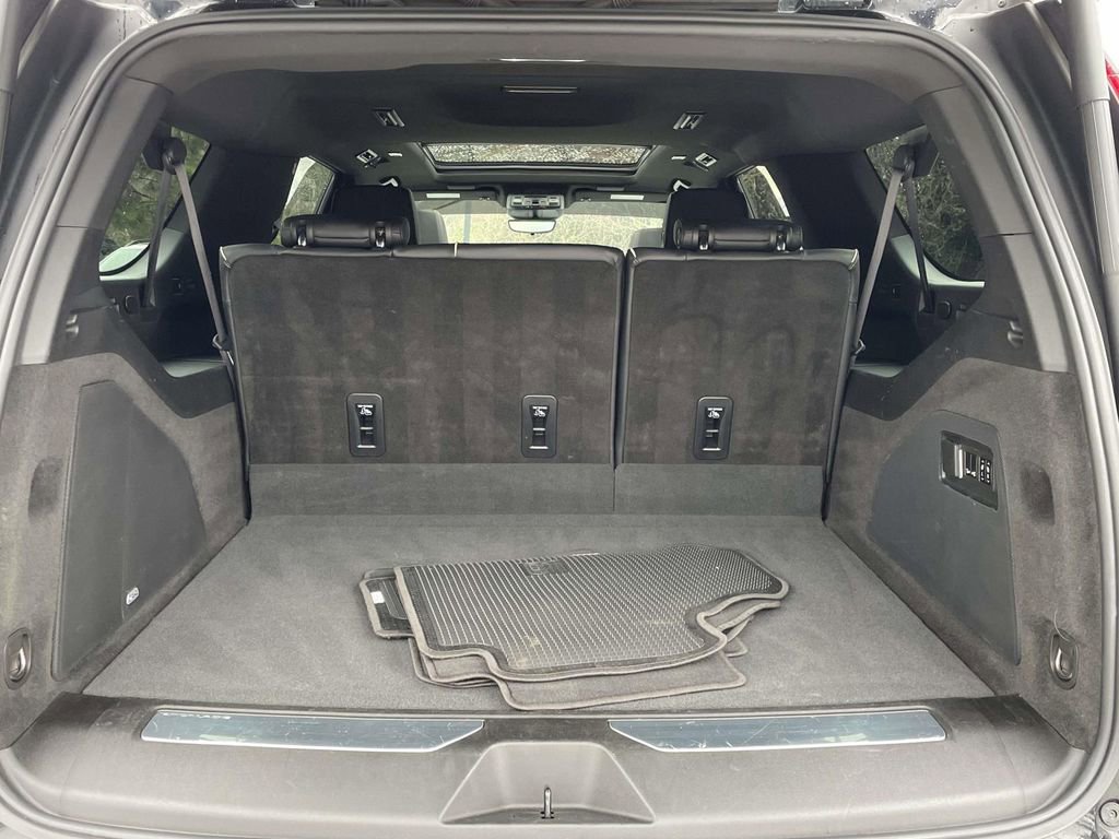 Certified 2024 Cadillac Escalade ESV Premium Luxury image 10