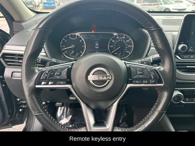 Used 2023 Nissan Altima 2.5 SR FWD image 7