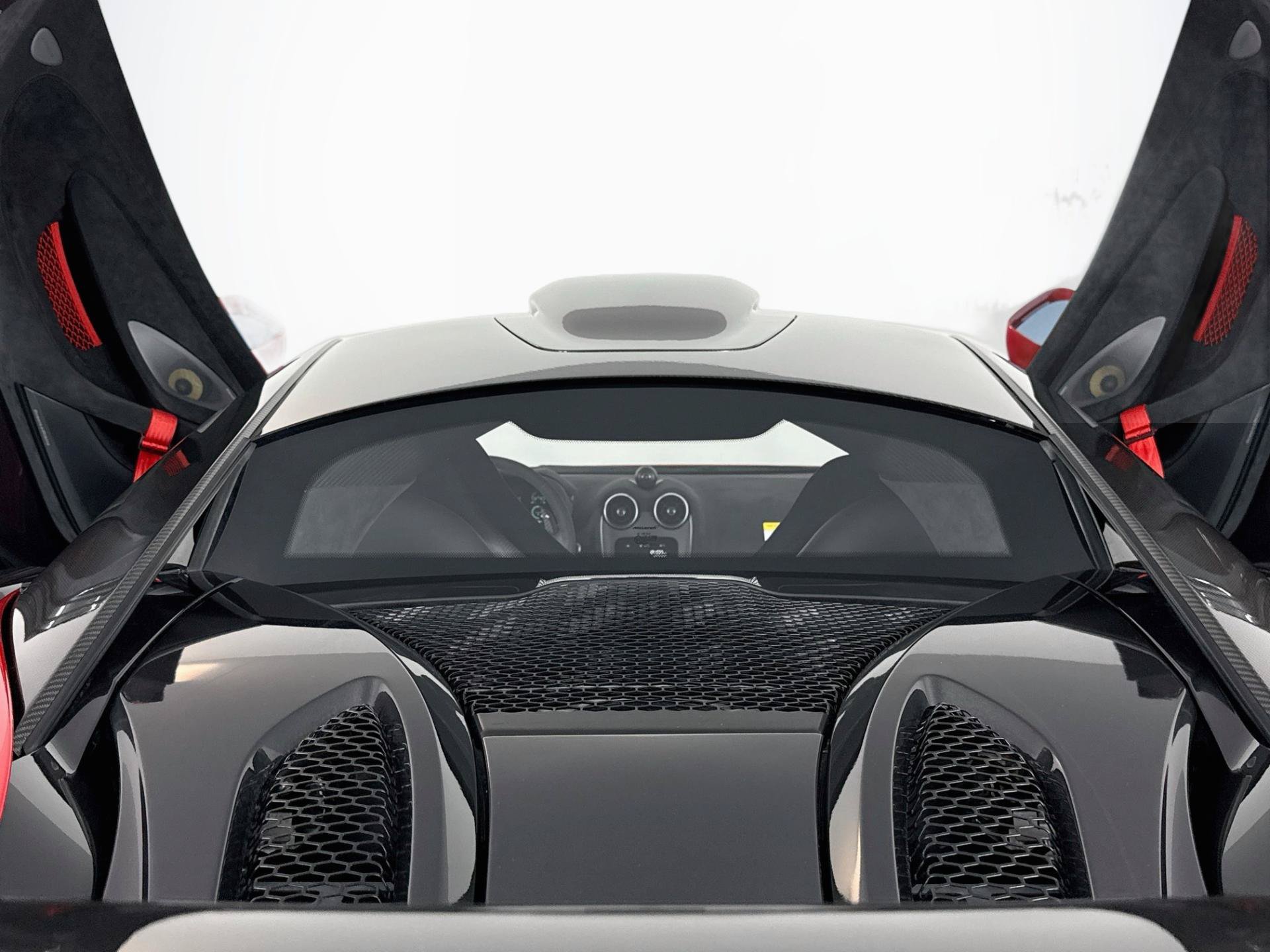 Used 2020 McLaren 620R RWD image 60