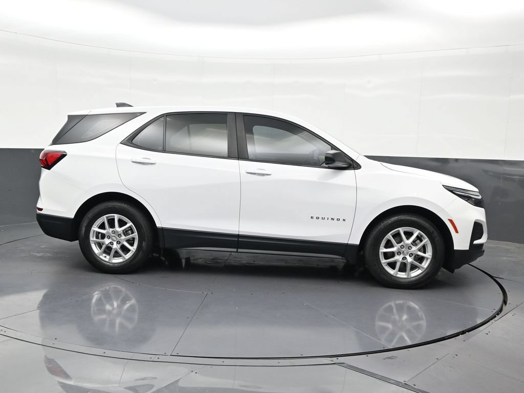 Used 2023 Chevrolet Equinox LS FWD image 7