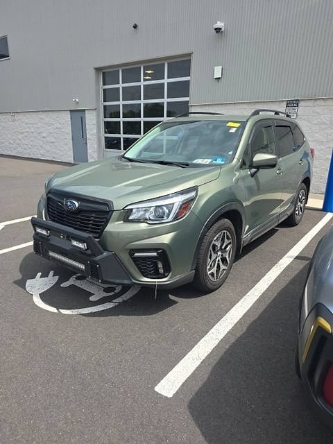 Used 2020 Subaru Forester Premium AWD/4WD image 1