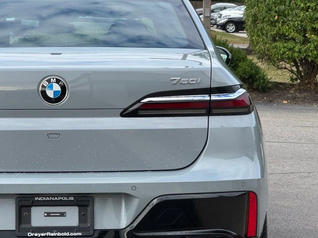 Certified 2024 BMW 760i xDrive image 8