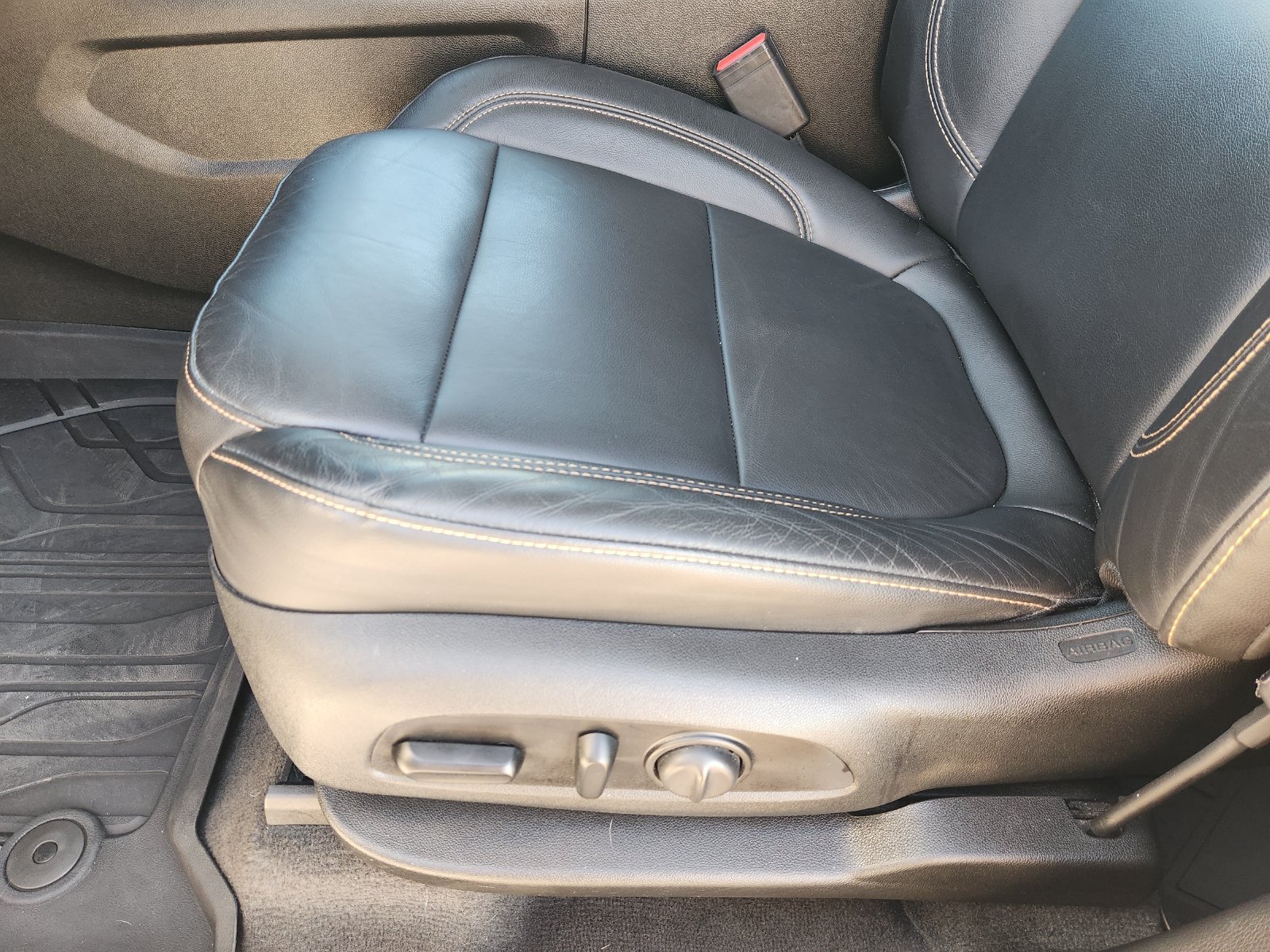 Used 2020 Chevrolet Traverse RS w/ LPO, Floor Liner Package FWD image 29