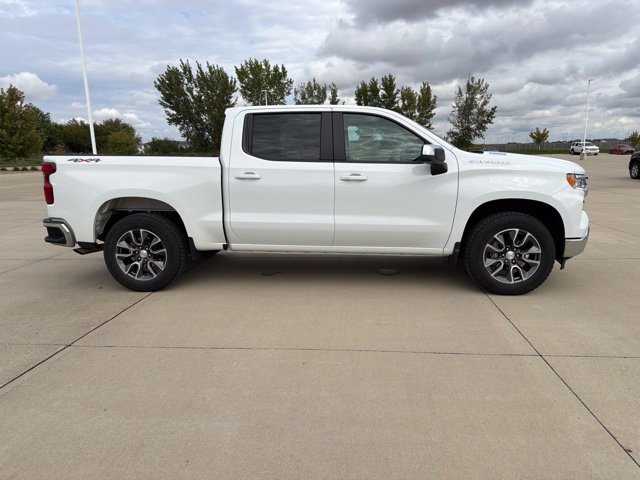 Used 2025 Chevrolet Silverado 1500 LT AWD/4WD image 5
