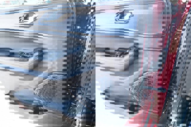 New 2025 Jeep Grand Cherokee L Laredo image 24