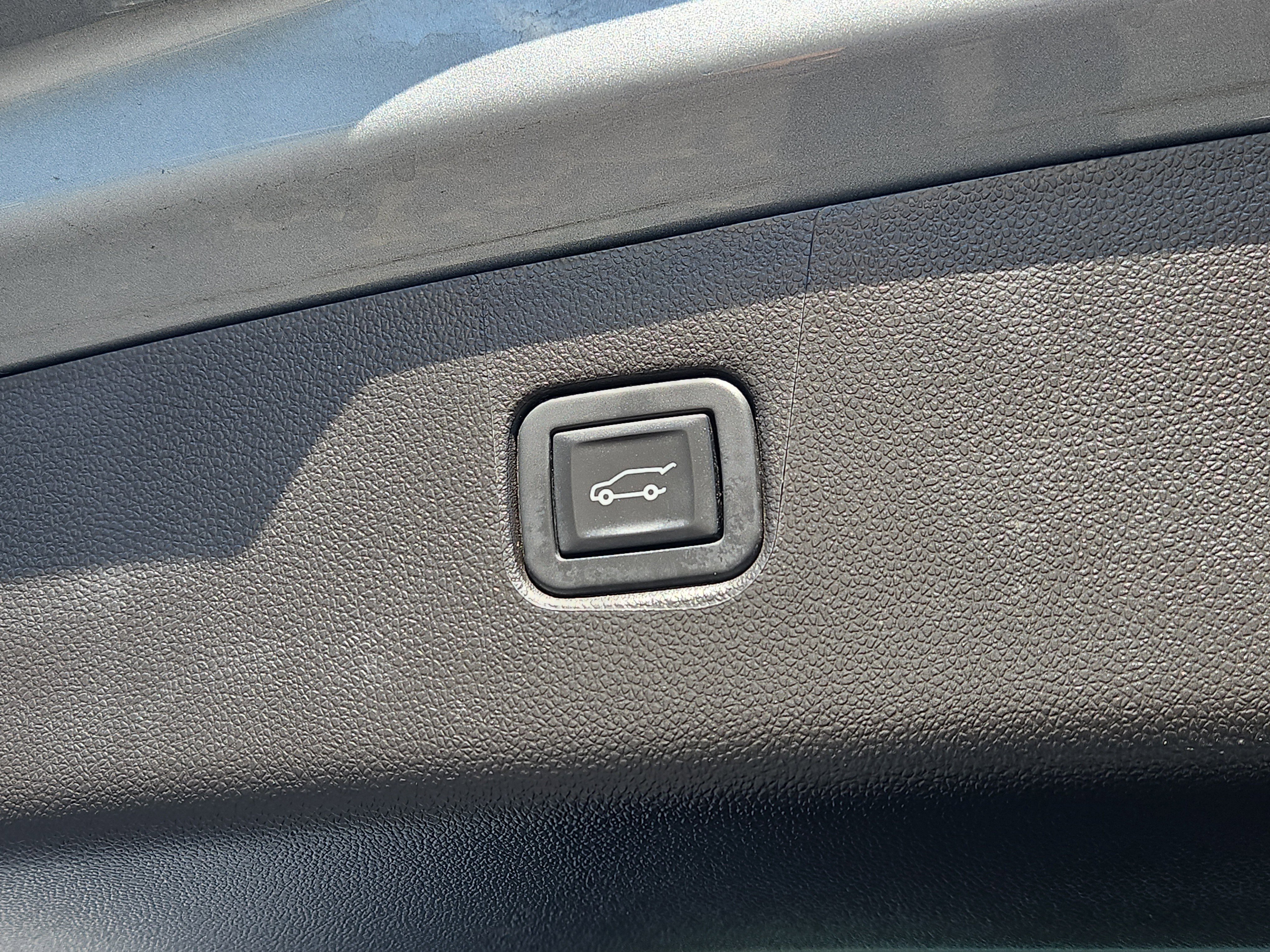 Used 2024 Chevrolet Blazer LT w/ Convenience Package FWD image 7