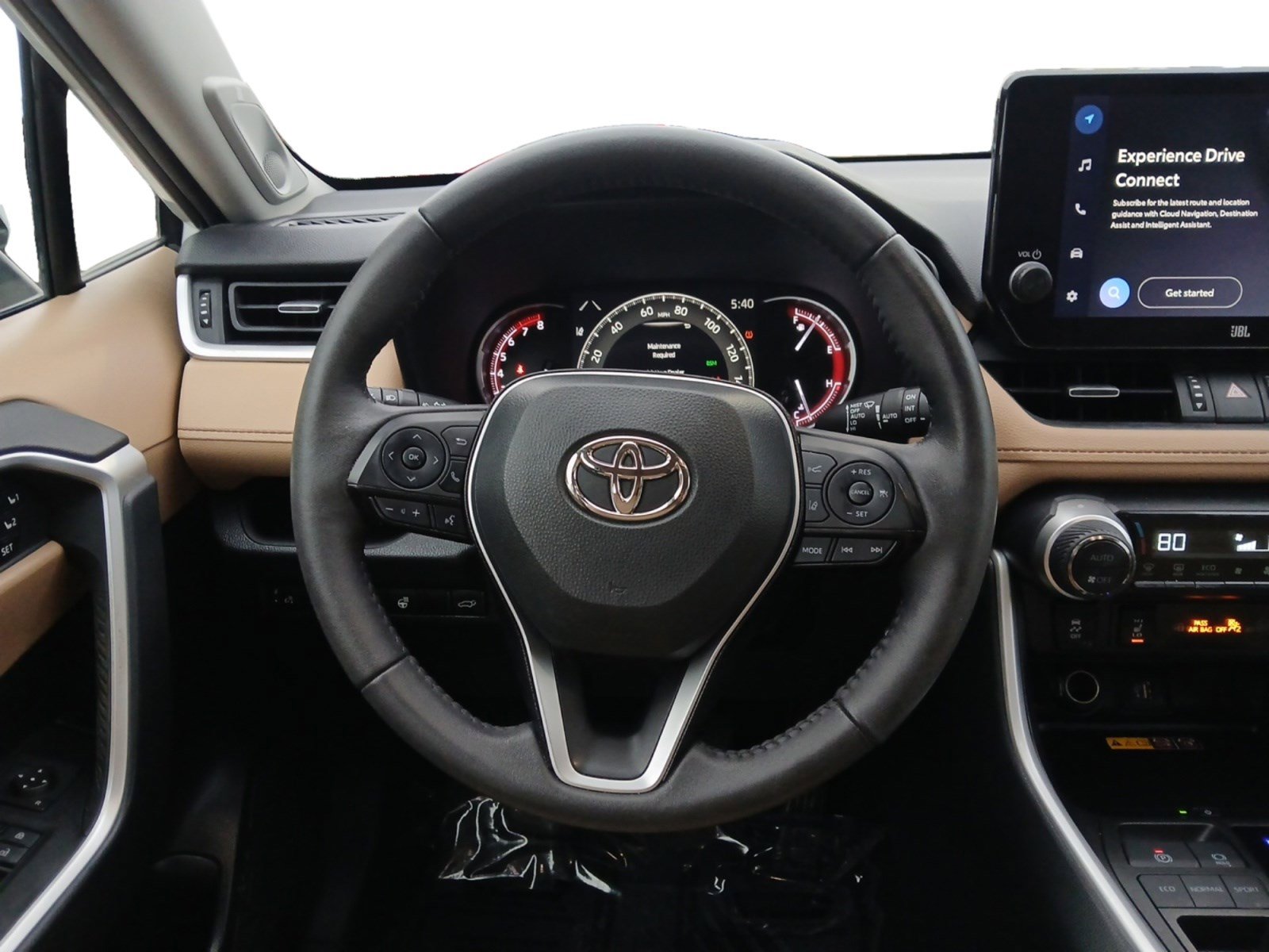 Used 2023 Toyota RAV4 XLE Premium image 12